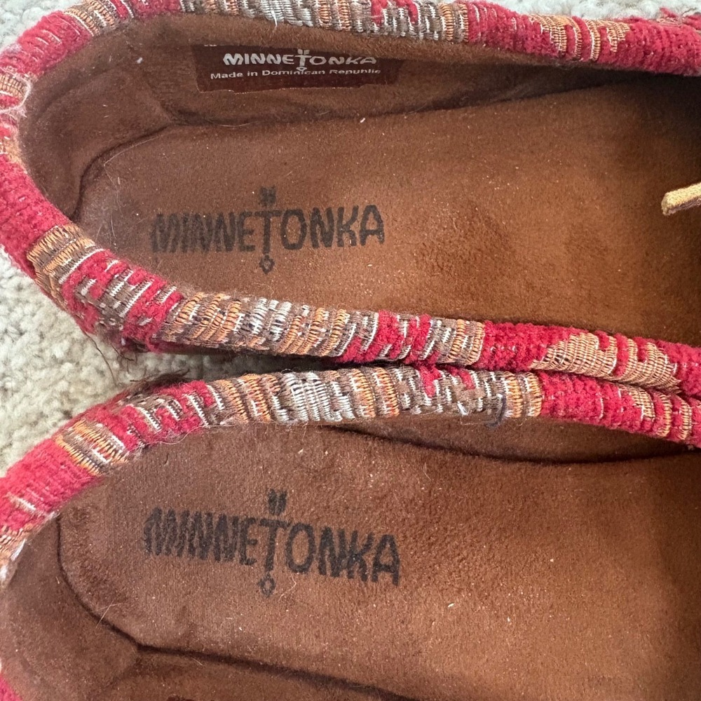 Minnetonka Women's Moccasin Slippers Aztec Woven Textile Slip On Shoes Size 5.5 - Picture 2 of 8